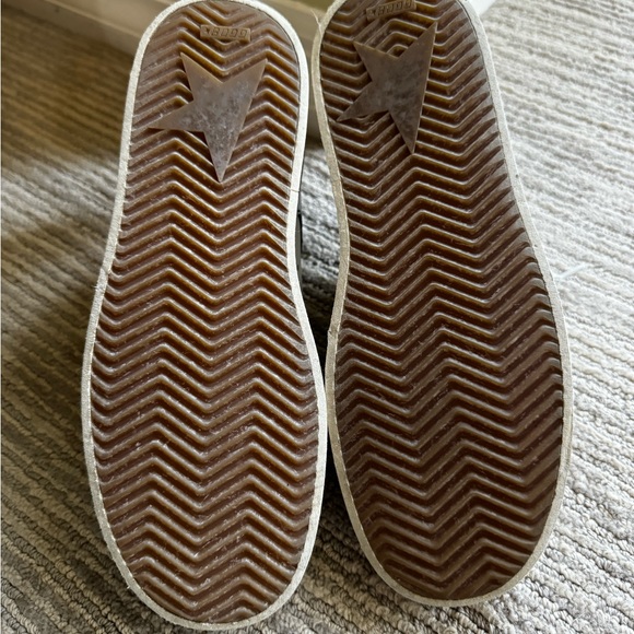 Like New w Box Golden Goose Stardan with ice-gray suede star and black heel 36 - Picture 6 of 10